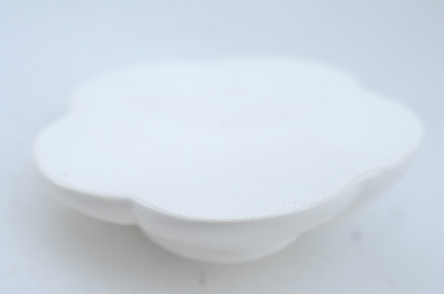 Authentic CHANEL Camellia Paper Weight Ceramic White CC Box K7371