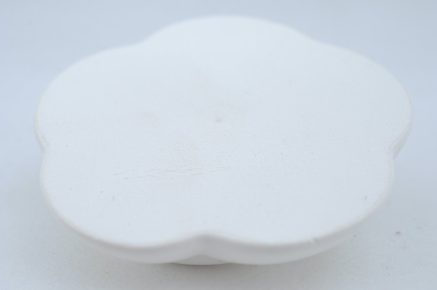 Authentic CHANEL Camellia Paper Weight Ceramic White CC Box K7371