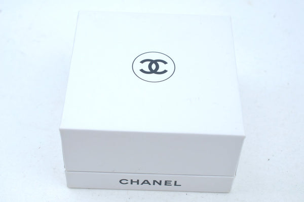 Authentic CHANEL Camellia Paper Weight Ceramic White CC Box K7371