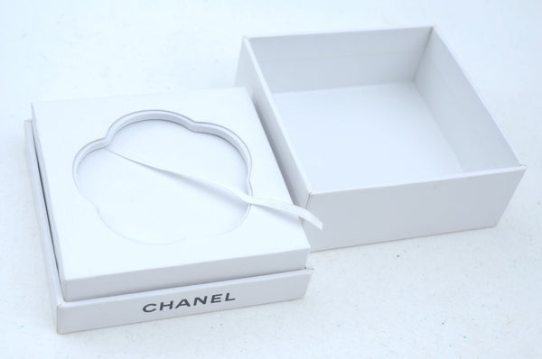 Authentic CHANEL Camellia Paper Weight Ceramic White CC Box K7371