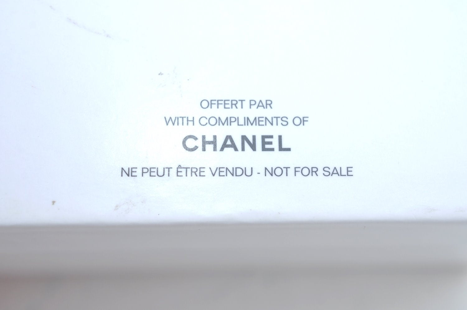 Authentic CHANEL Camellia Paper Weight Ceramic White CC Box K7371