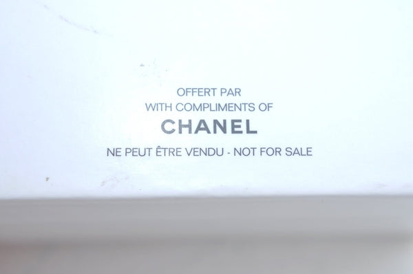 Authentic CHANEL Camellia Paper Weight Ceramic White CC Box K7371