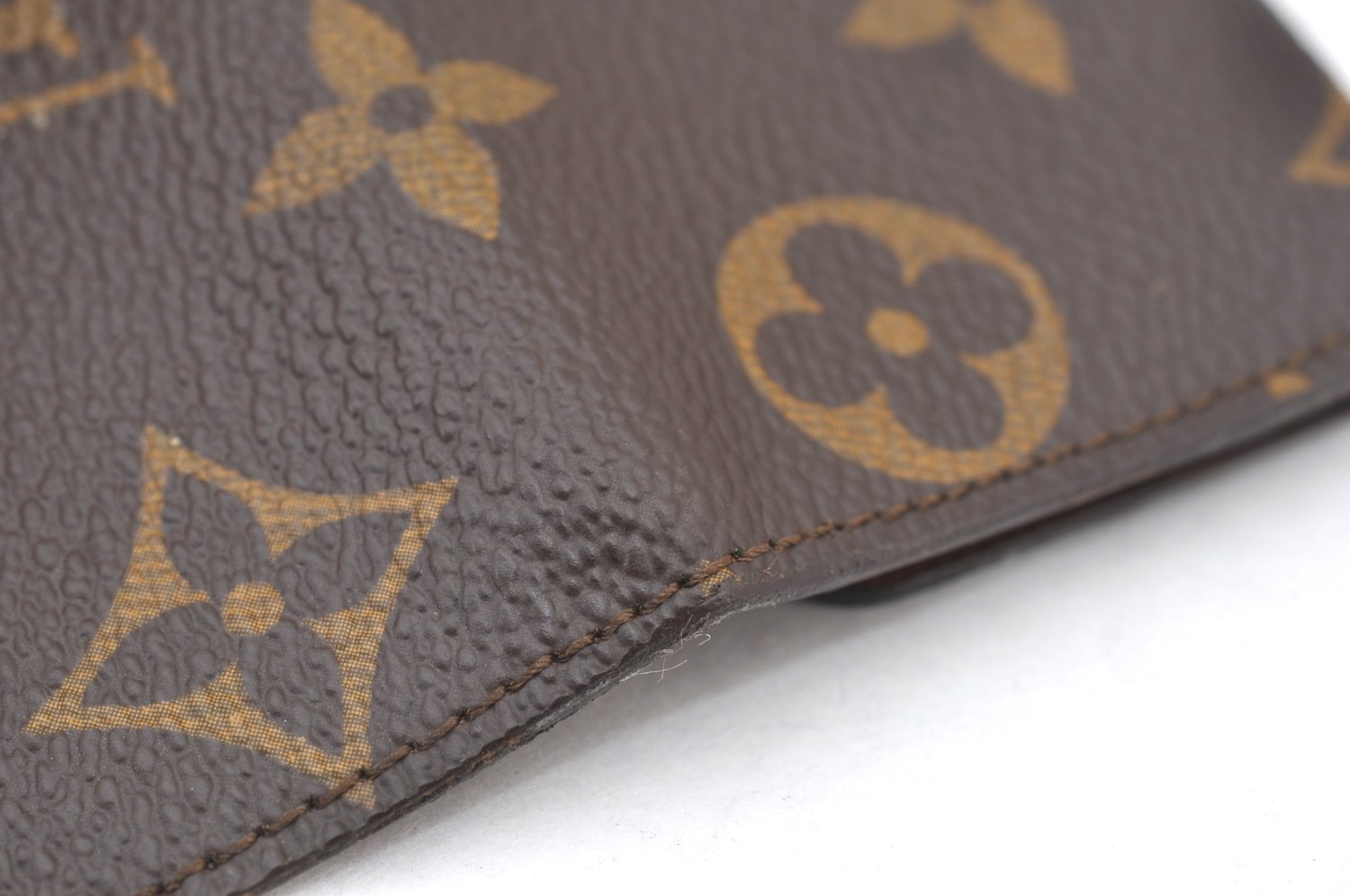 Authentic Louis Vuitton Monogram Multicles 4 Hooks Key Case M62631 LV Box K7374