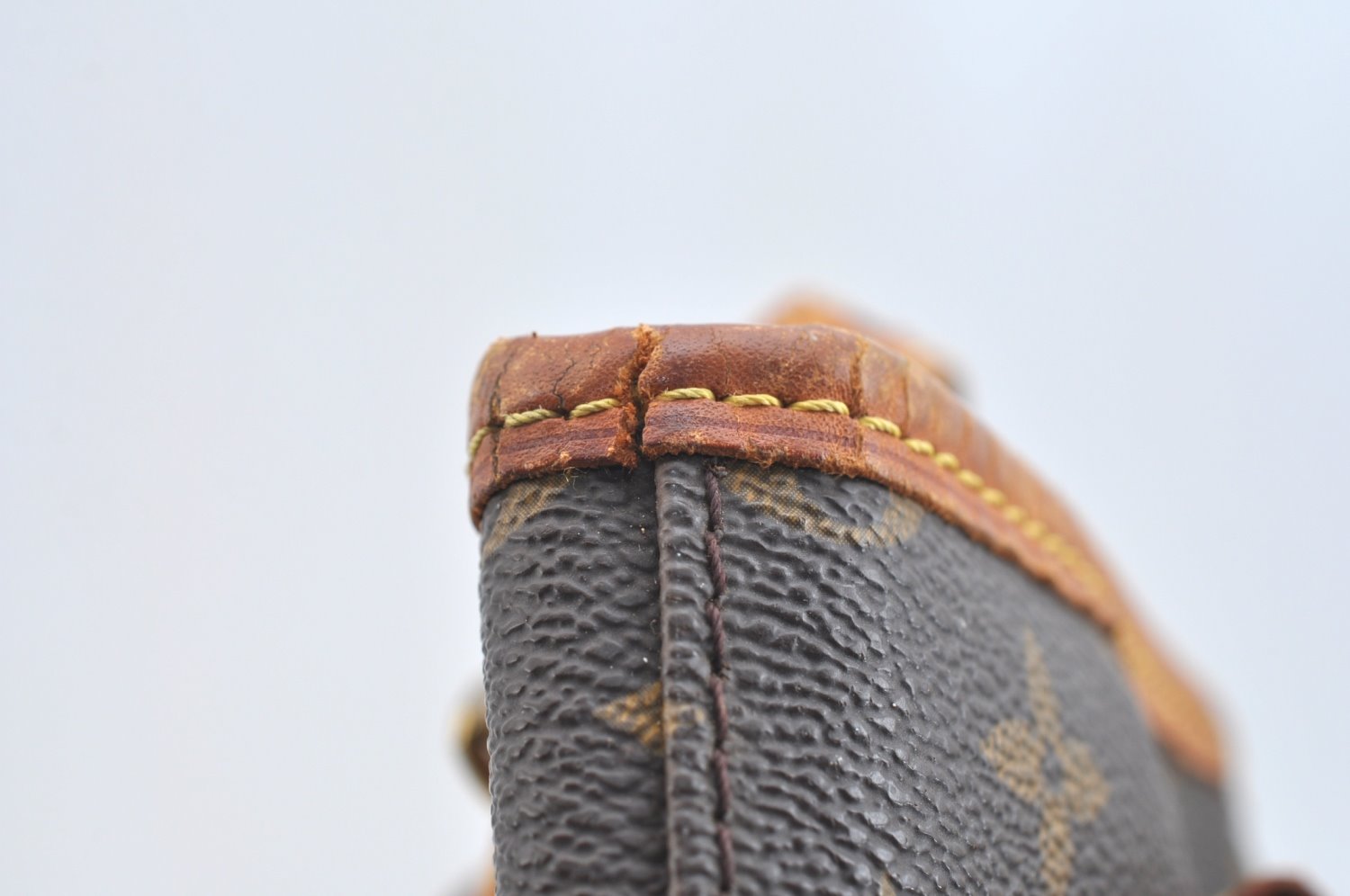 Authentic Louis Vuitton Monogram Bucket PM Shoulder Tote Bag M42238 Junk K7385