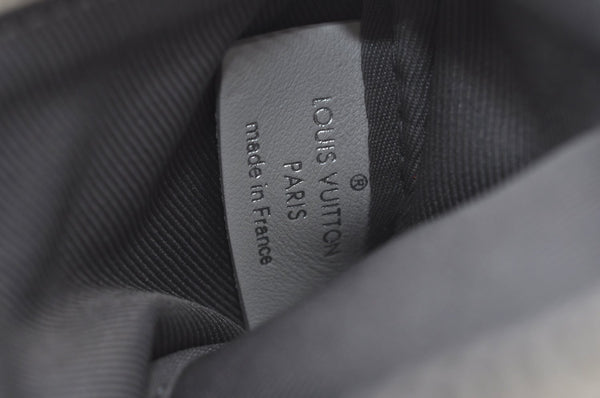 Authentic Louis Vuitton Damier Salt Trio Messenger Pouch Purse Gray LV K7396