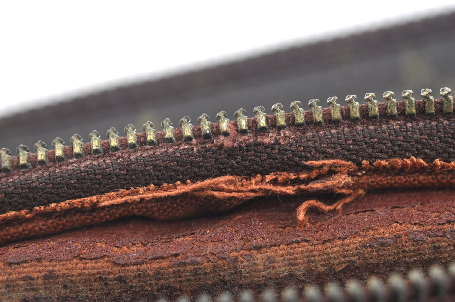 Authentic Louis Vuitton Monogram Marly Dragonne Clutch Bag Old Model Junk K7437