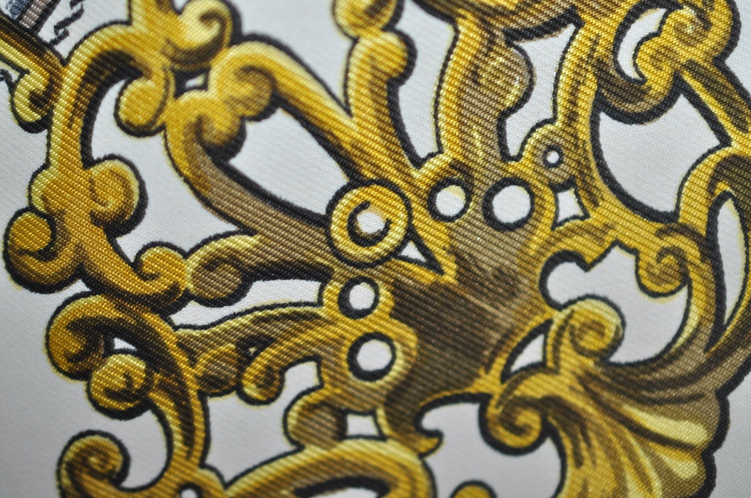 Authentic HERMES Carre 90 Scarf 