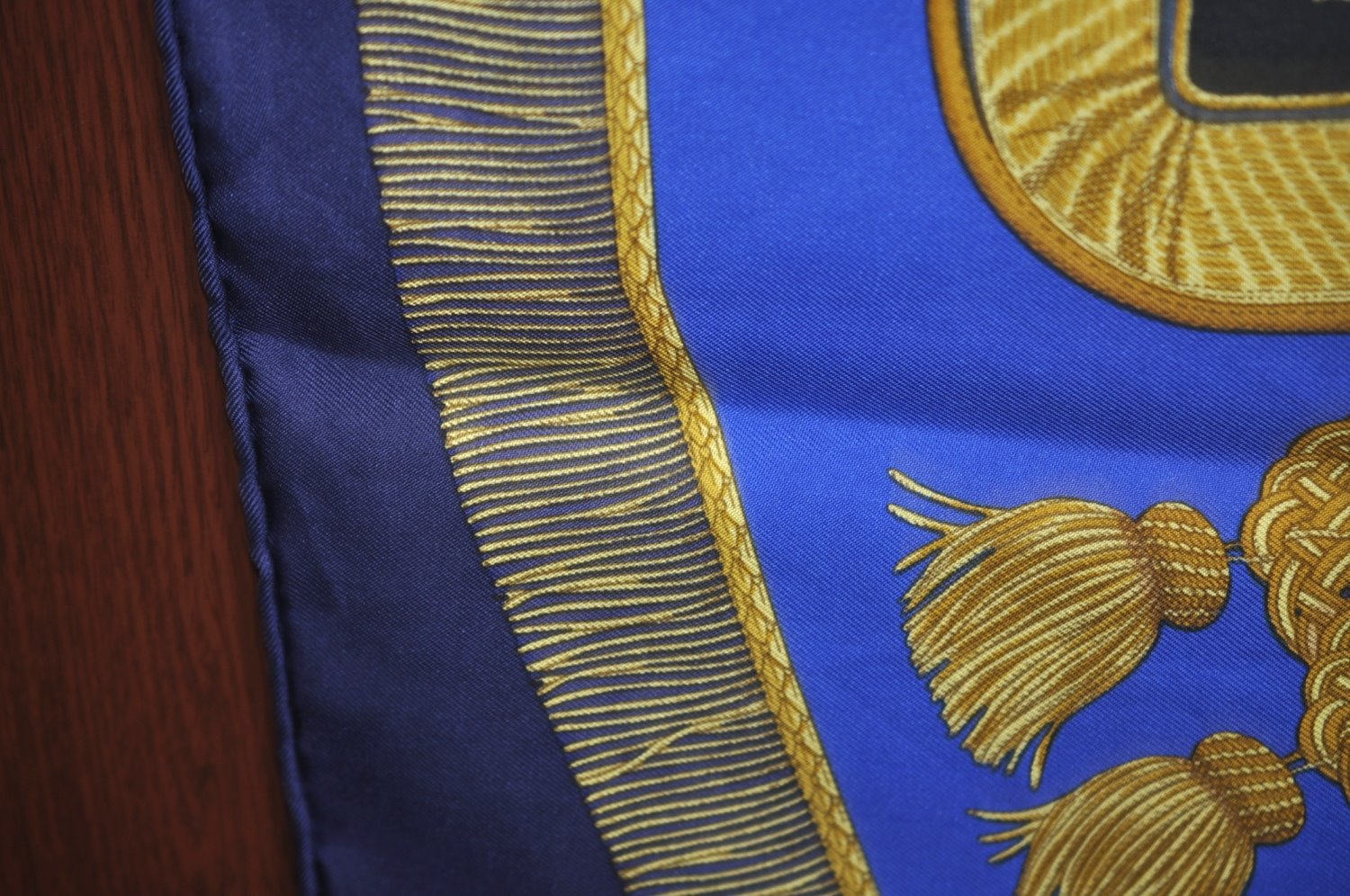 Authentic HERMES Carre 90 Scarf 