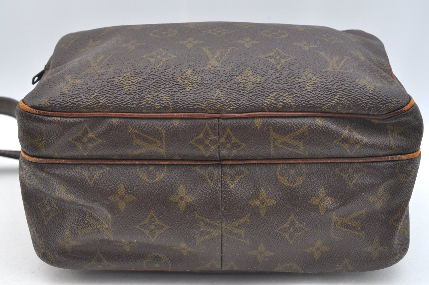 Authentic Louis Vuitton Monogram Nile Shoulder Cross Body Bag Old Model LV K7458
