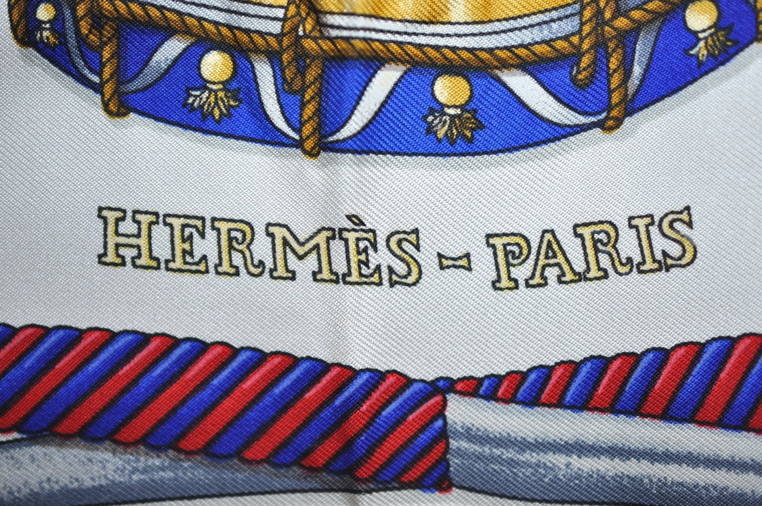 Authentic HERMES Carre 90 Scarf 