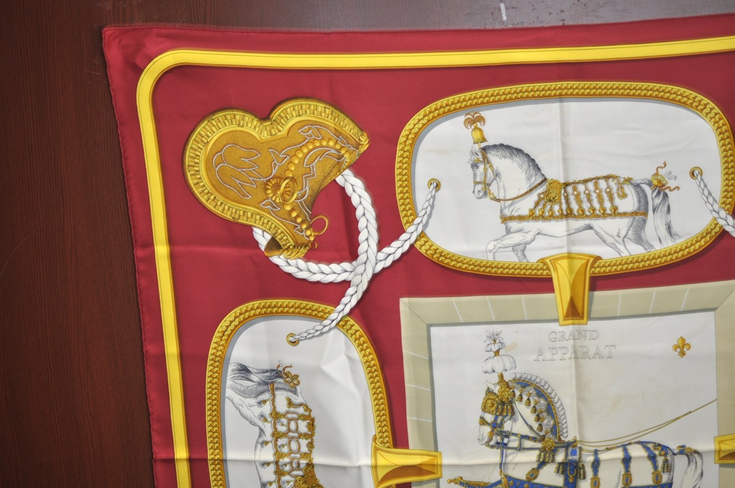 Authentic HERMES Carre 90 Scarf 