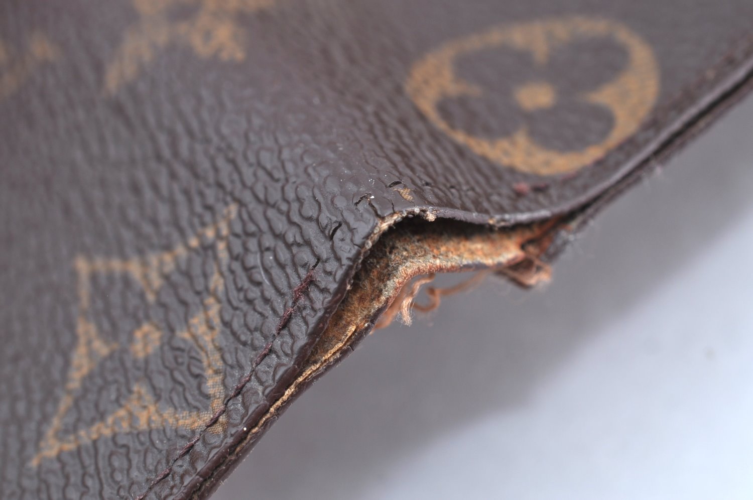 Authentic Louis Vuitton Monogram Multicles 6 Six Hooks Key Case M62630 LV K7507