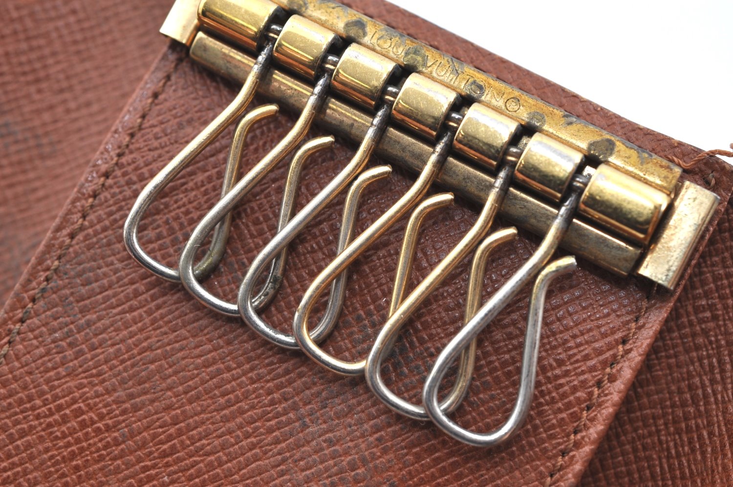 Authentic Louis Vuitton Monogram Multicles 6 Six Hooks Key Case M62630 LV K7507