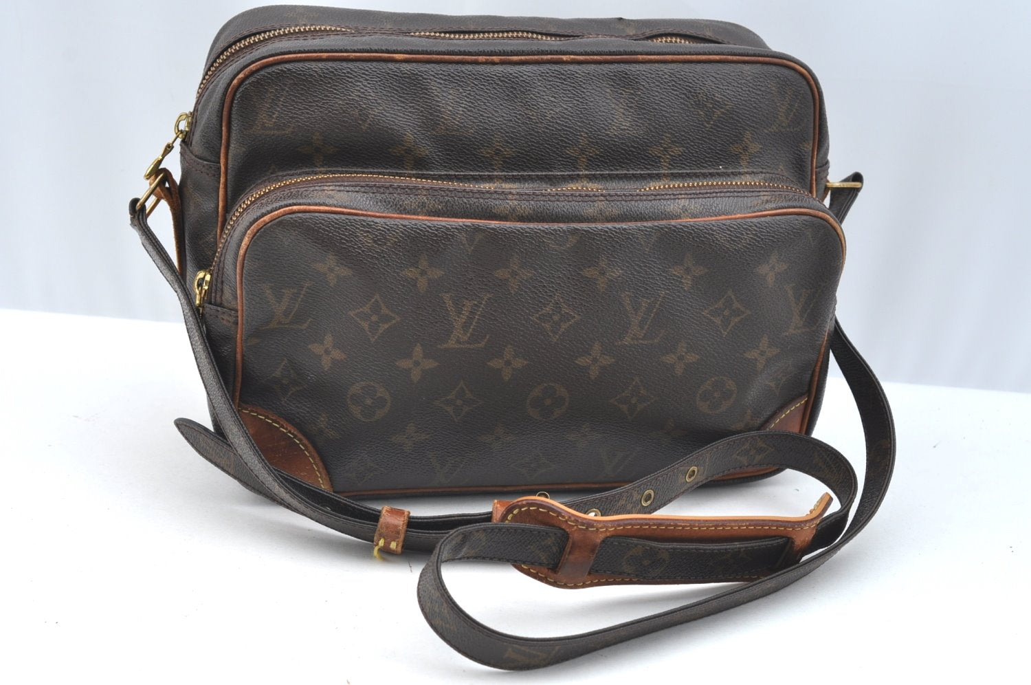 Authentic Louis Vuitton Monogram Nile Shoulder Cross Body Bag M45244 LV K7521