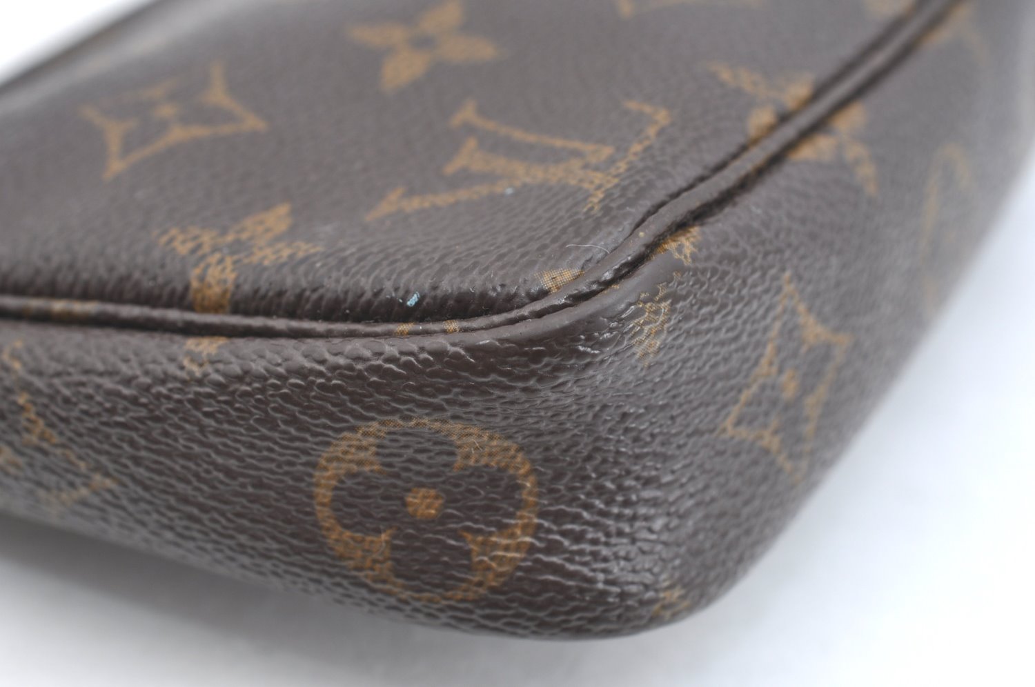 Authentic Louis Vuitton Monogram Pochette Accessoires Pouch M51980 LV K7523