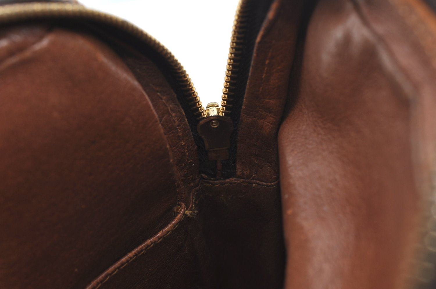 Auth Louis Vuitton Monogram Mini Amazone Shoulder Cross Bag Old Model Junk K7538