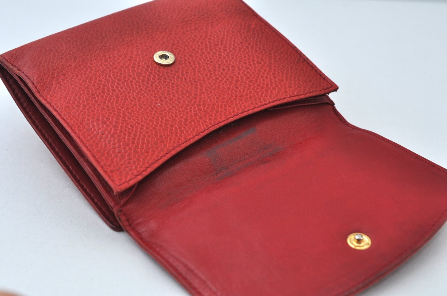 Authentic CHANEL Caviar Skin CC Logo Bifold Wallet Purse Red K7544
