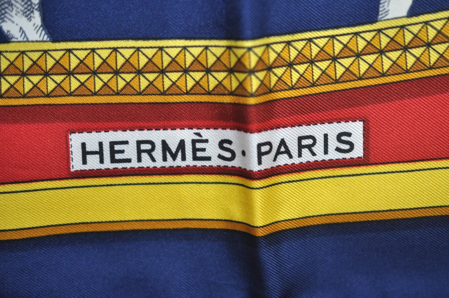 Authentic HERMES Carre 90 Scarf 