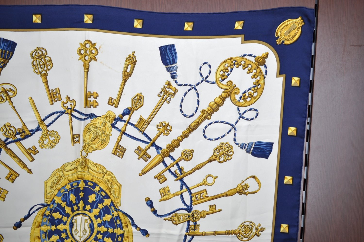 Authentic HERMES Carre 90 Scarf 