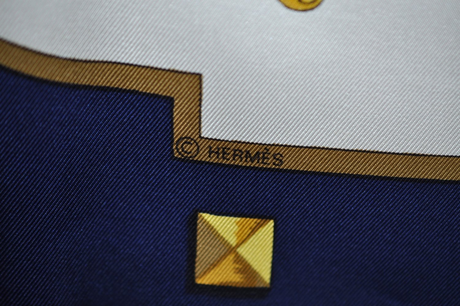 Authentic HERMES Carre 90 Scarf 