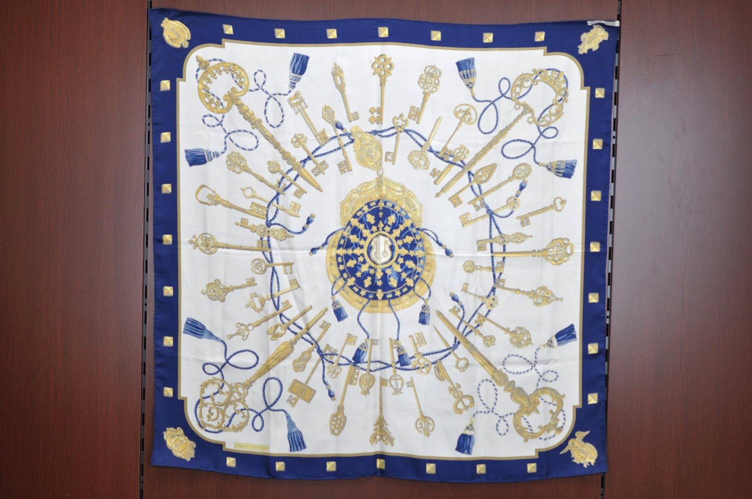 Authentic HERMES Carre 90 Scarf 