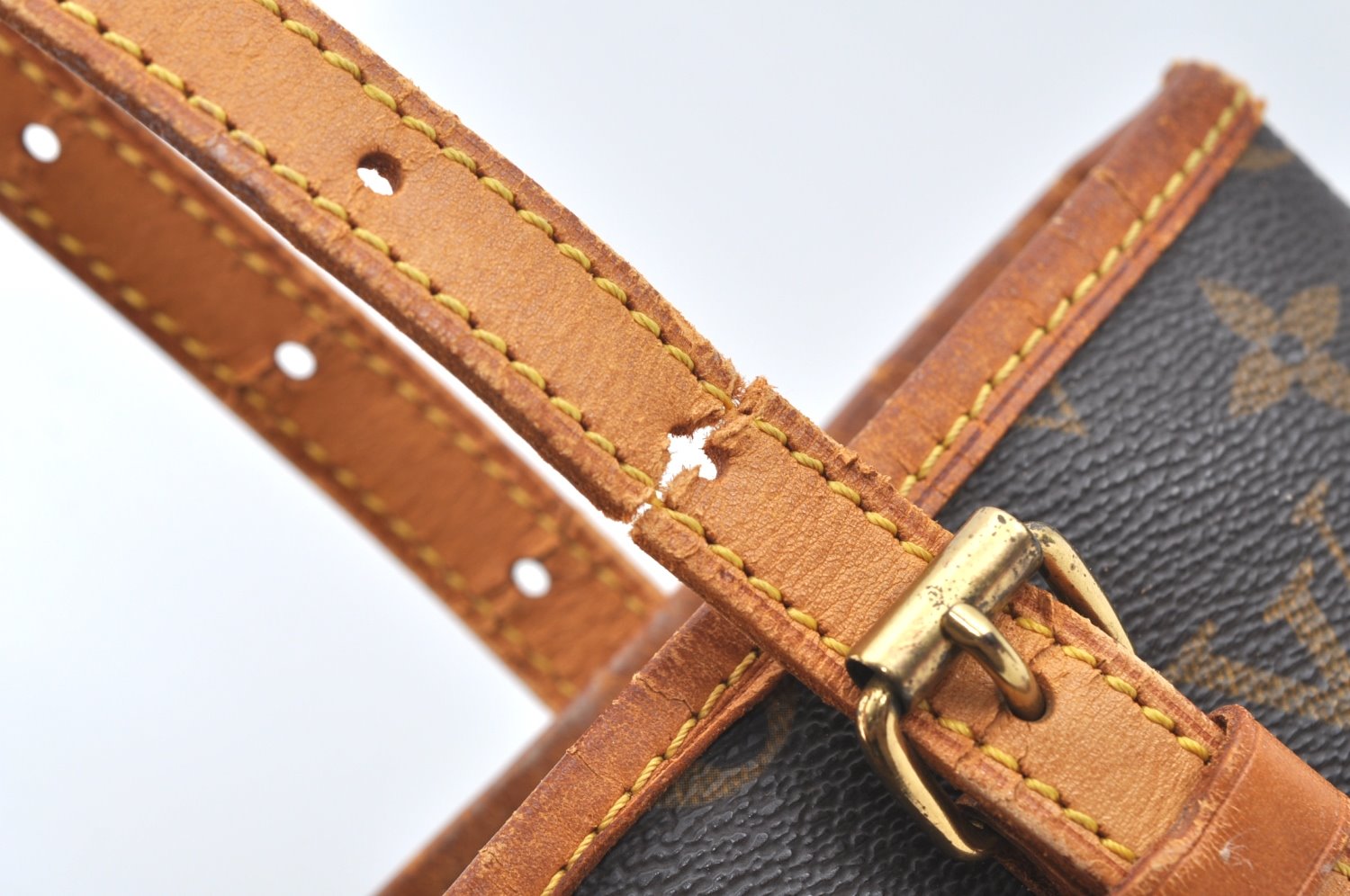 Authentic Louis Vuitton Monogram Bucket PM Shoulder Tote Bag M42238 Junk K7592