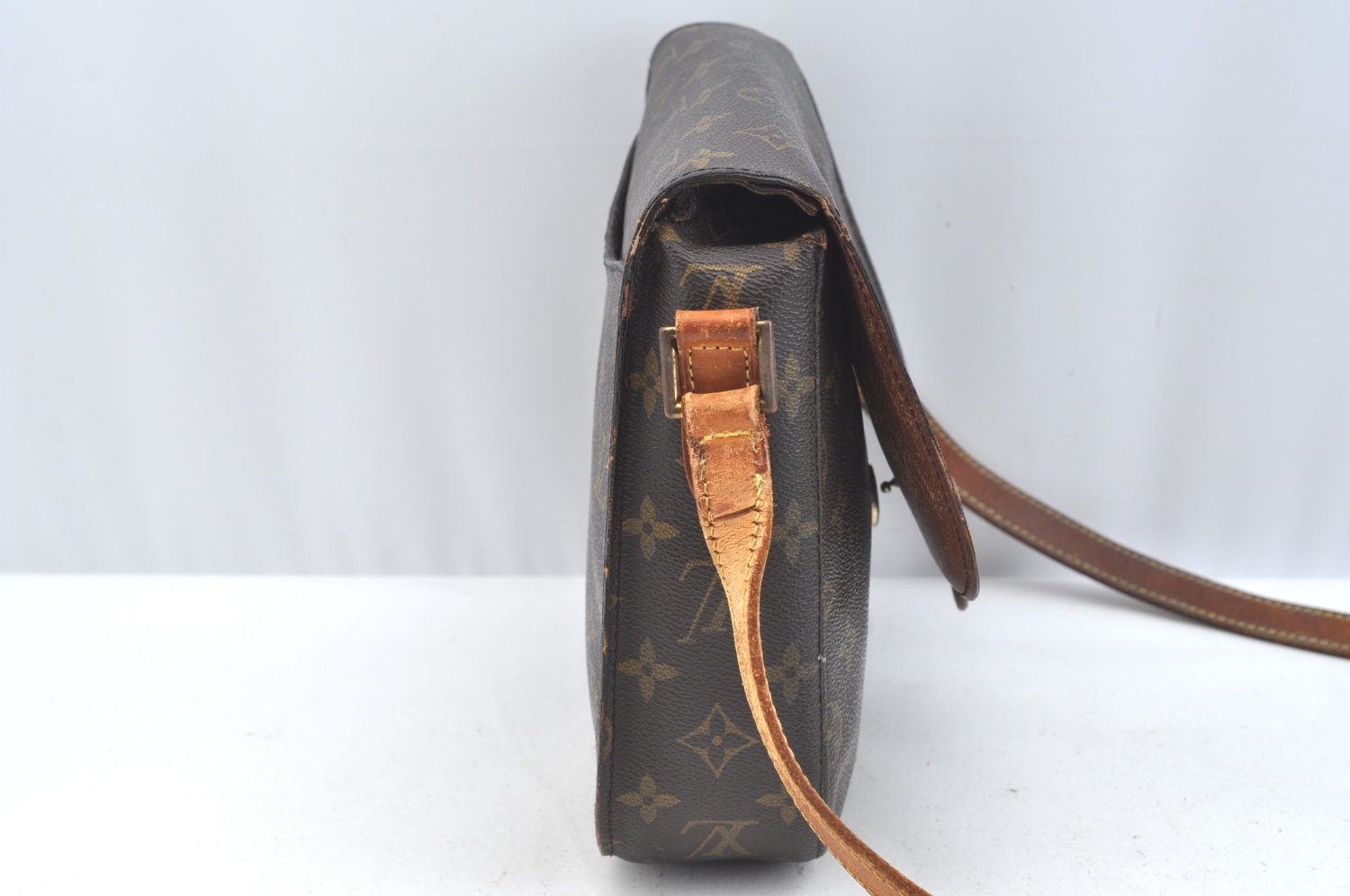 Authentic Louis Vuitton Monogram Saint Cloud GM M51242 Shoulder Cross Bag K7607