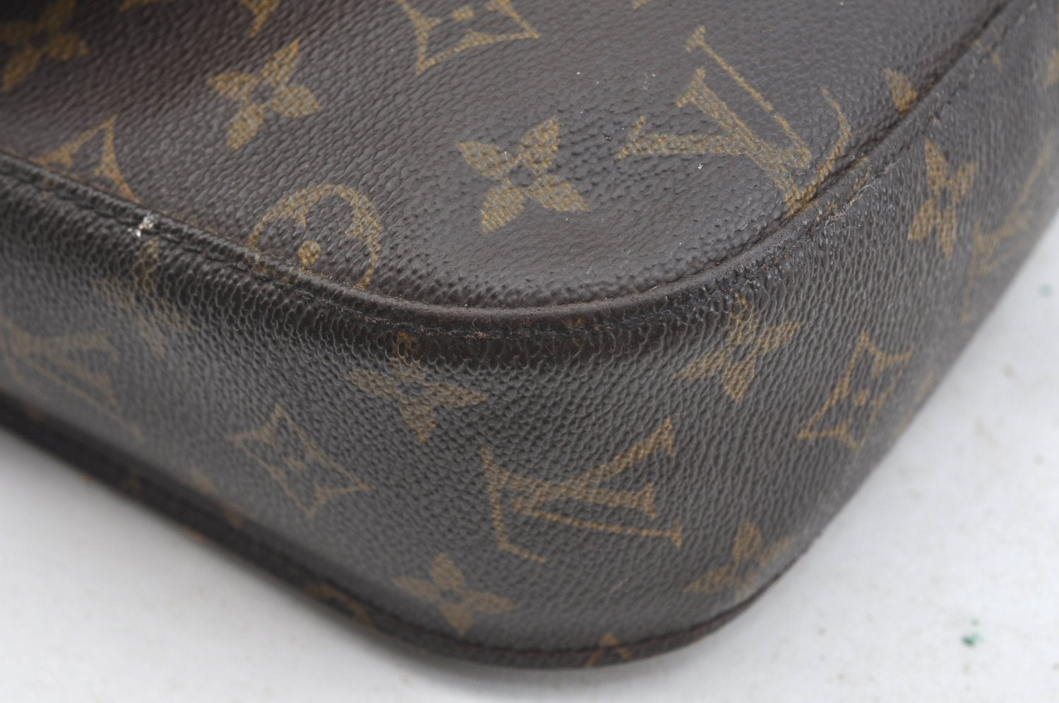 Authentic Louis Vuitton Monogram Saint Cloud GM M51242 Shoulder Cross Bag K7607