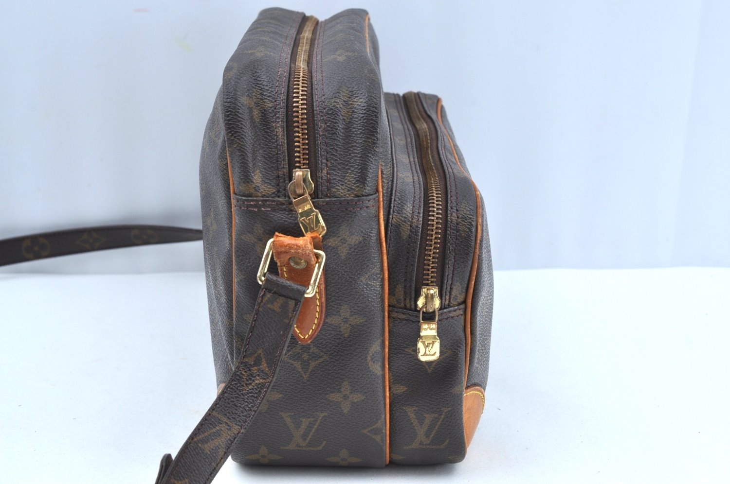 Authentic Louis Vuitton Monogram Nile Shoulder Cross Body Bag M45244 LV K7613