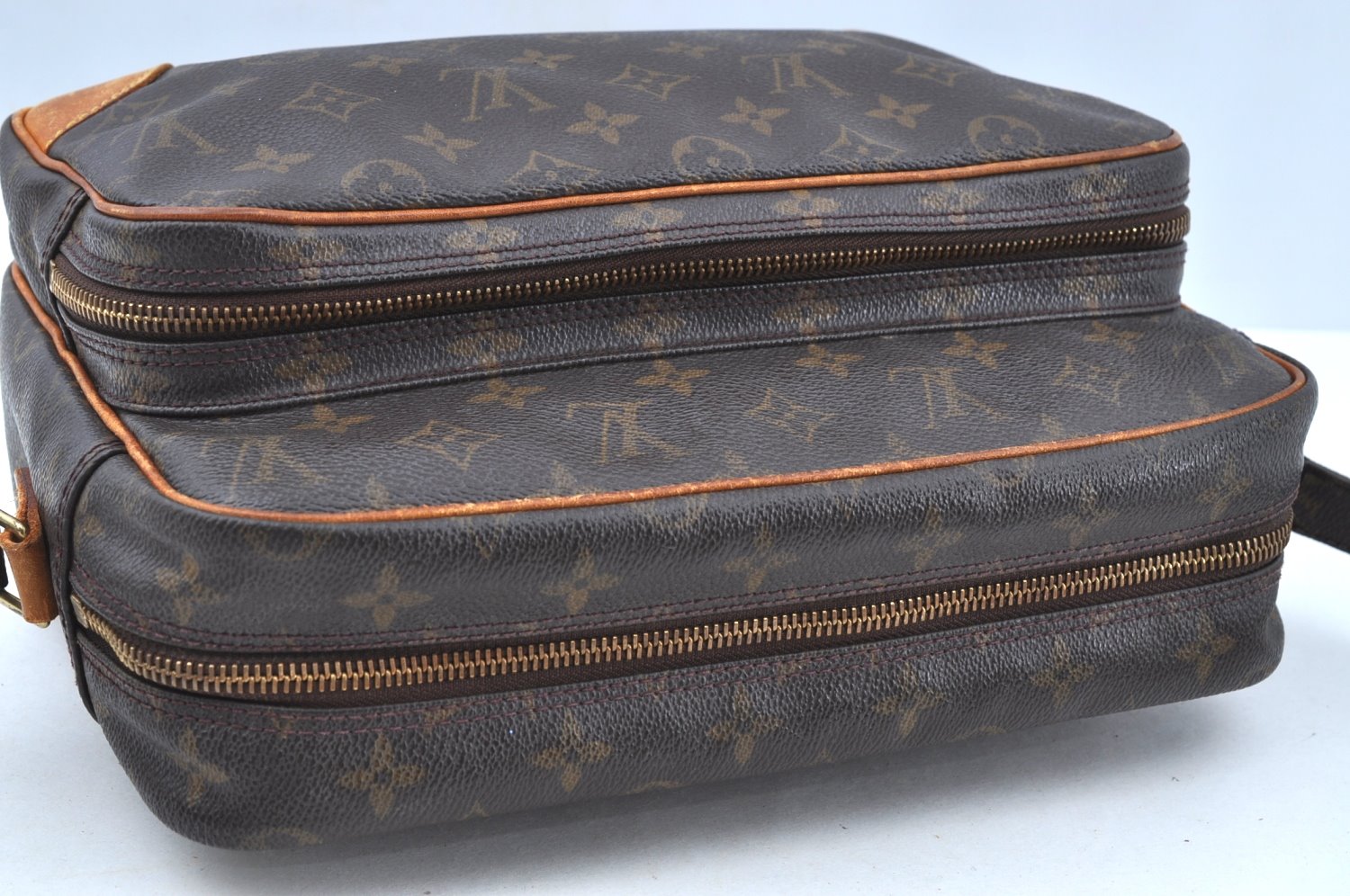 Authentic Louis Vuitton Monogram Nile Shoulder Cross Body Bag M45244 LV K7613