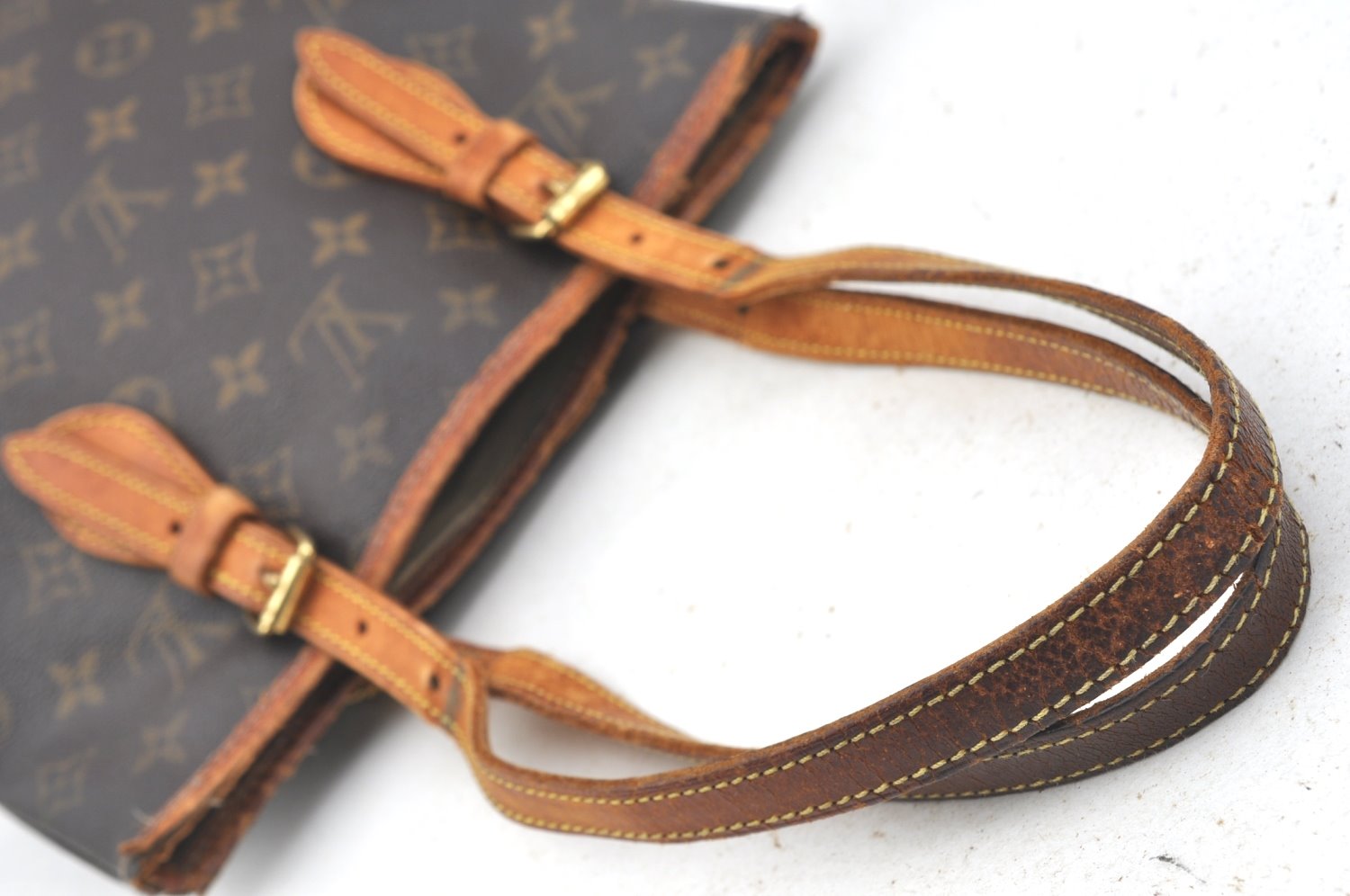 Authentic Louis Vuitton Monogram Bucket PM Shoulder Tote Bag M42238 LV K7624