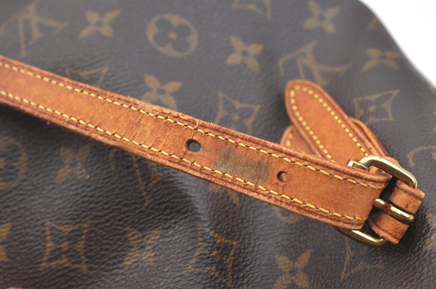 Authentic Louis Vuitton Monogram Bucket PM Shoulder Tote Bag M42238 LV K7624