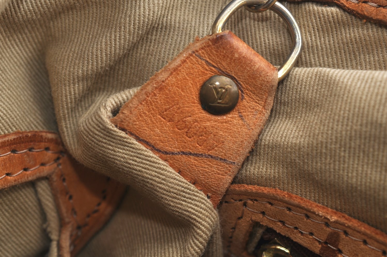 Authentic Louis Vuitton Monogram Bucket PM Shoulder Tote Bag M42238 LV K7624