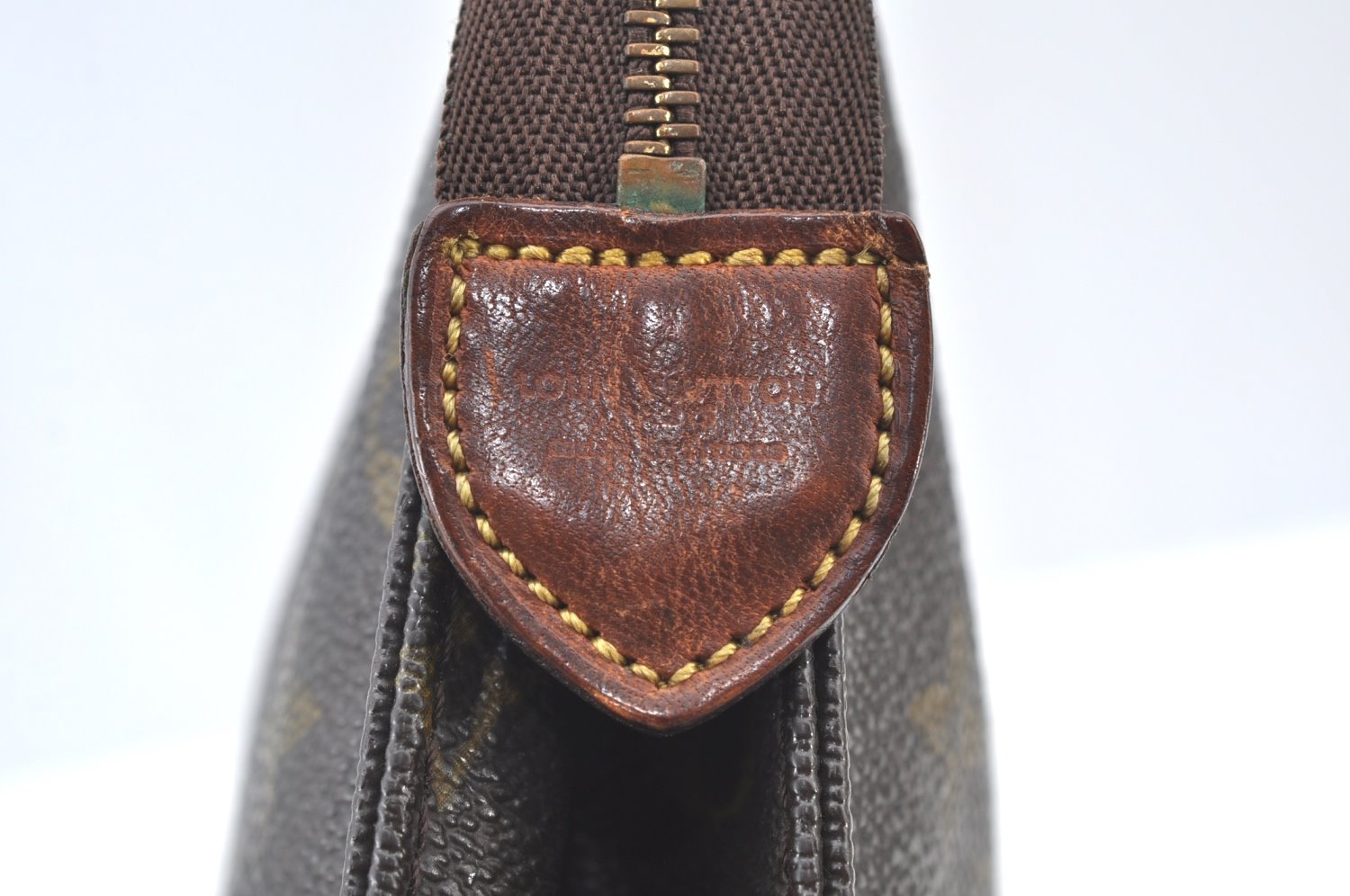 Auth Louis Vuitton Monogram Poche Toilette 26 M47542 Cosmetics Pouch Junk K7642