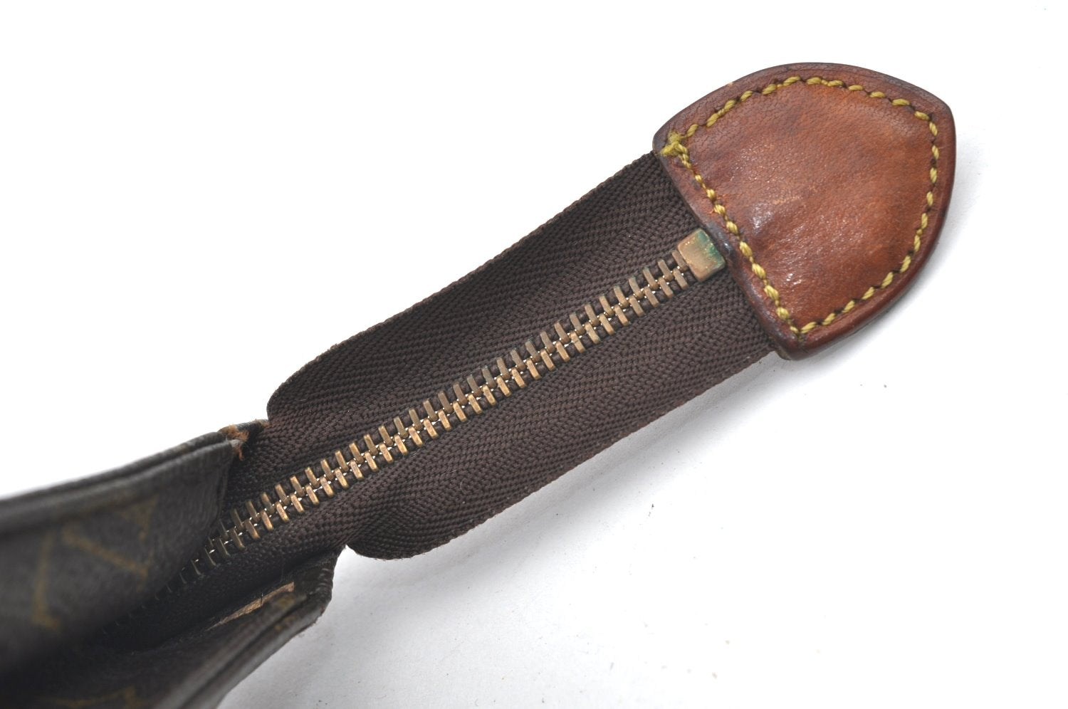 Auth Louis Vuitton Monogram Poche Toilette 26 M47542 Cosmetics Pouch Junk K7642