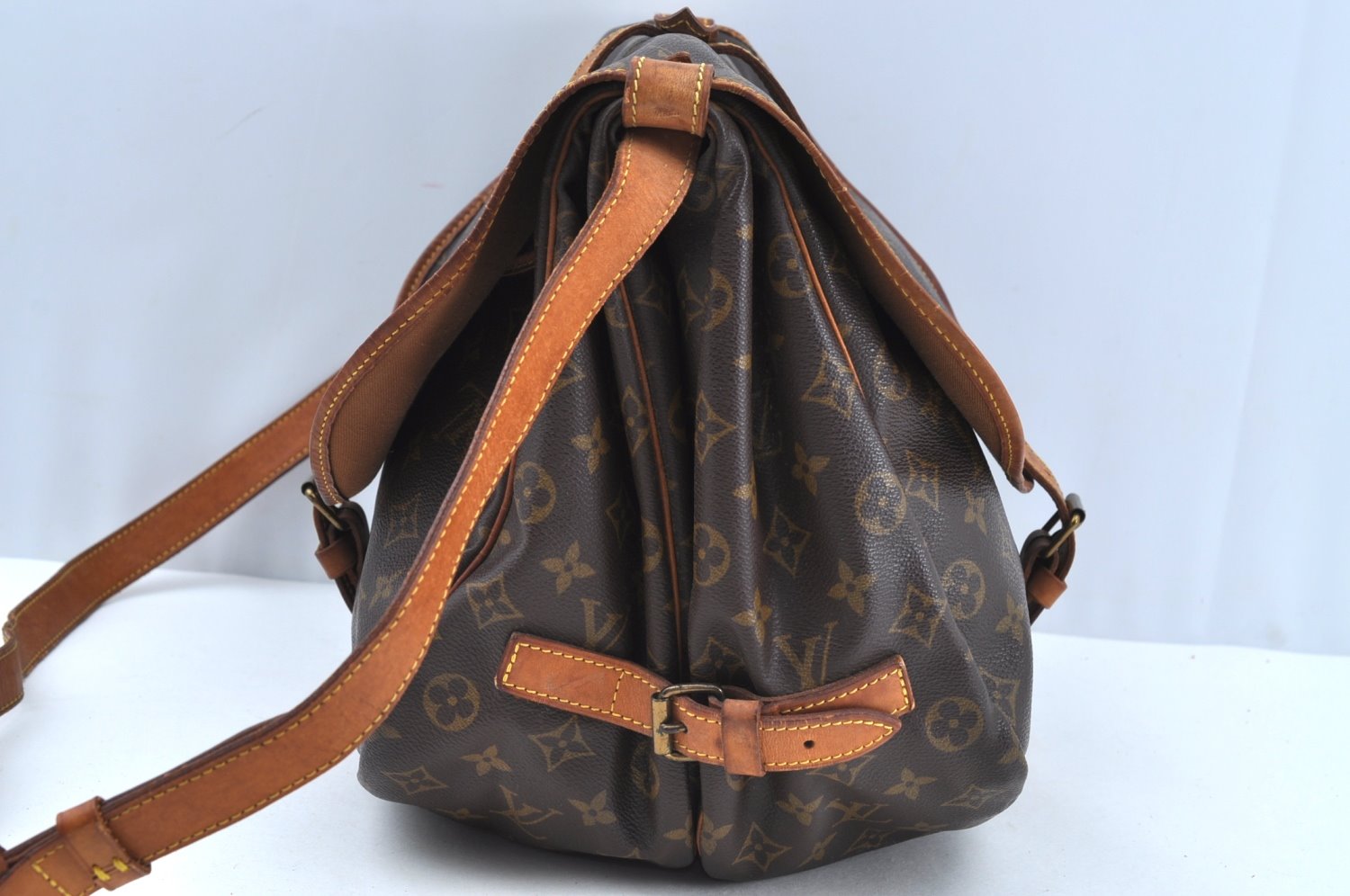 Authentic Louis Vuitton Monogram Saumur 35 Shoulder Cross Bag M42254 LV K7669