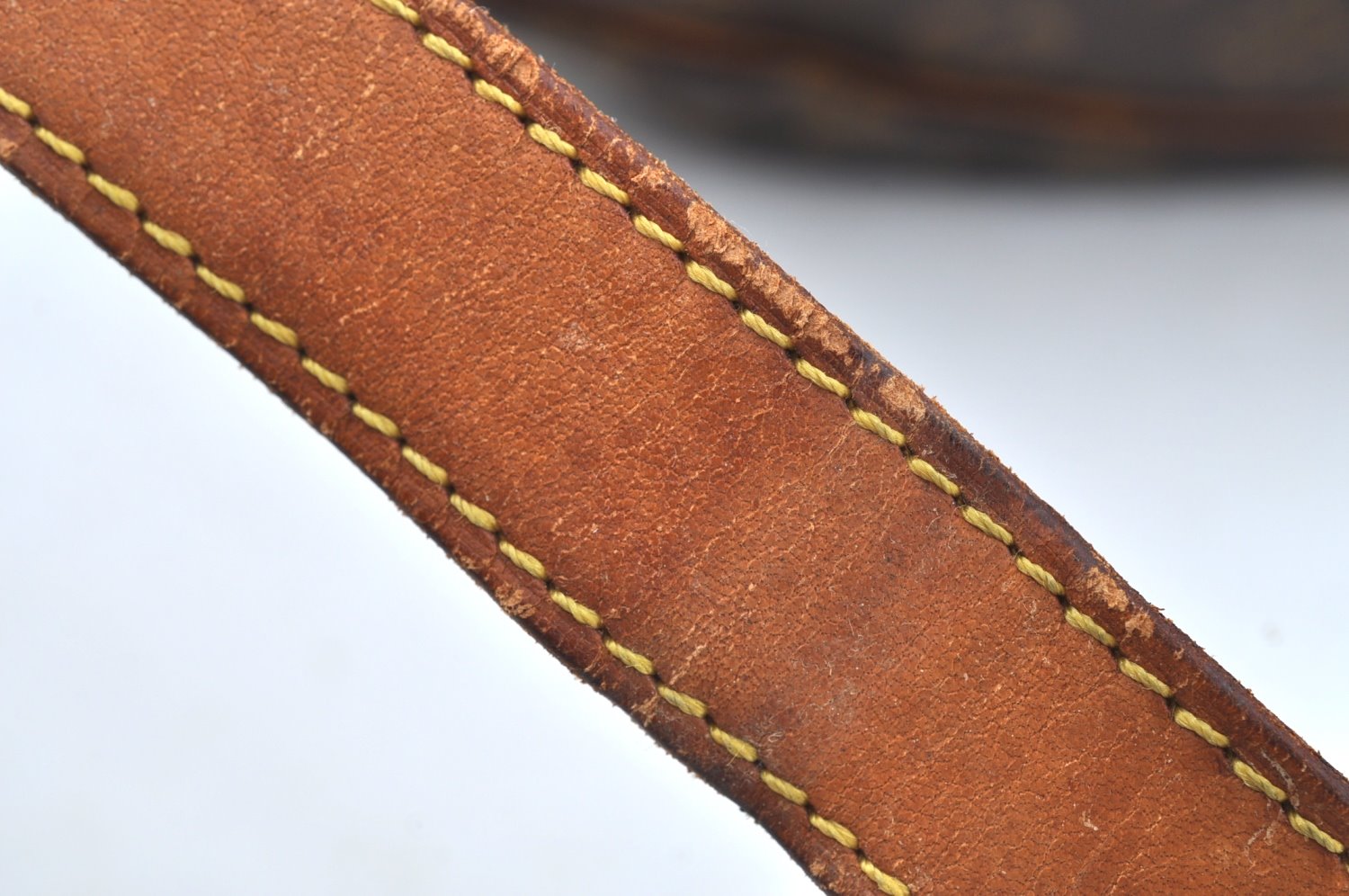 Authentic Louis Vuitton Monogram Saumur 35 Shoulder Cross Bag M42254 LV K7669