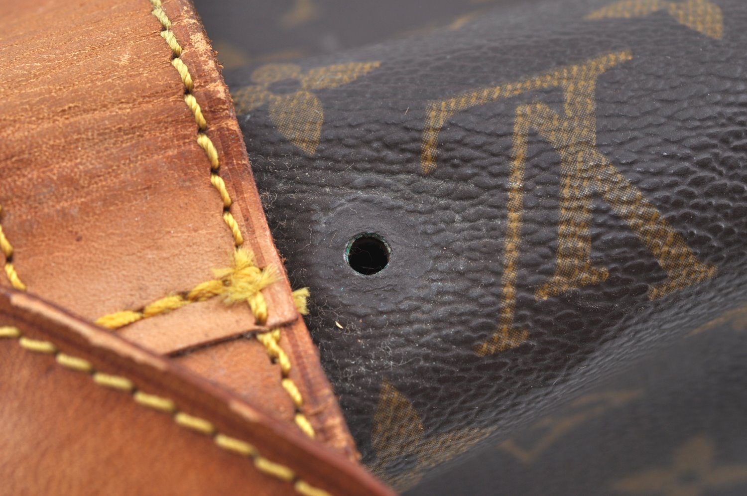 Authentic Louis Vuitton Monogram Saumur 35 Shoulder Cross Bag M42254 LV K7669