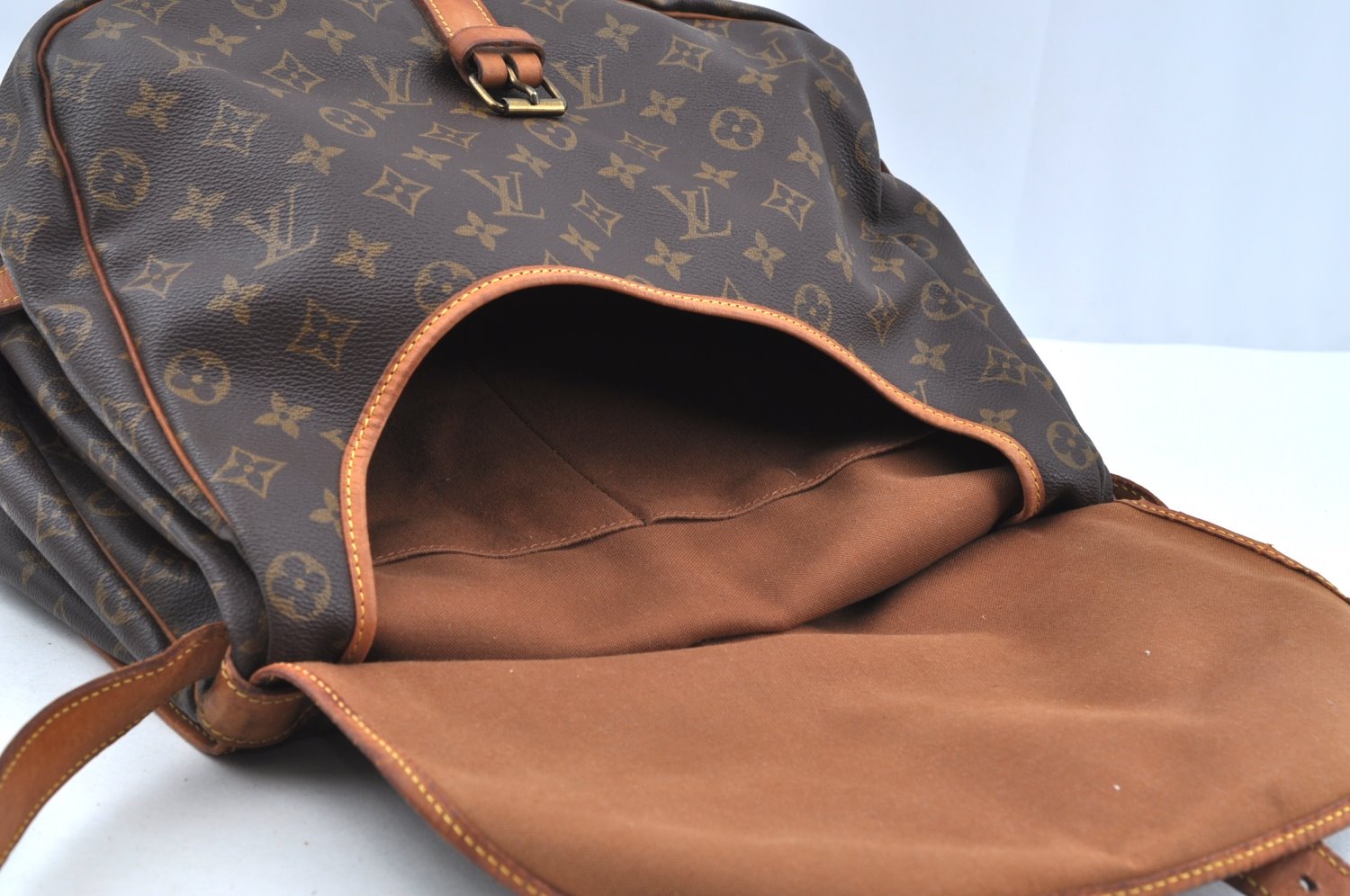 Authentic Louis Vuitton Monogram Saumur 35 Shoulder Cross Bag M42254 LV K7669