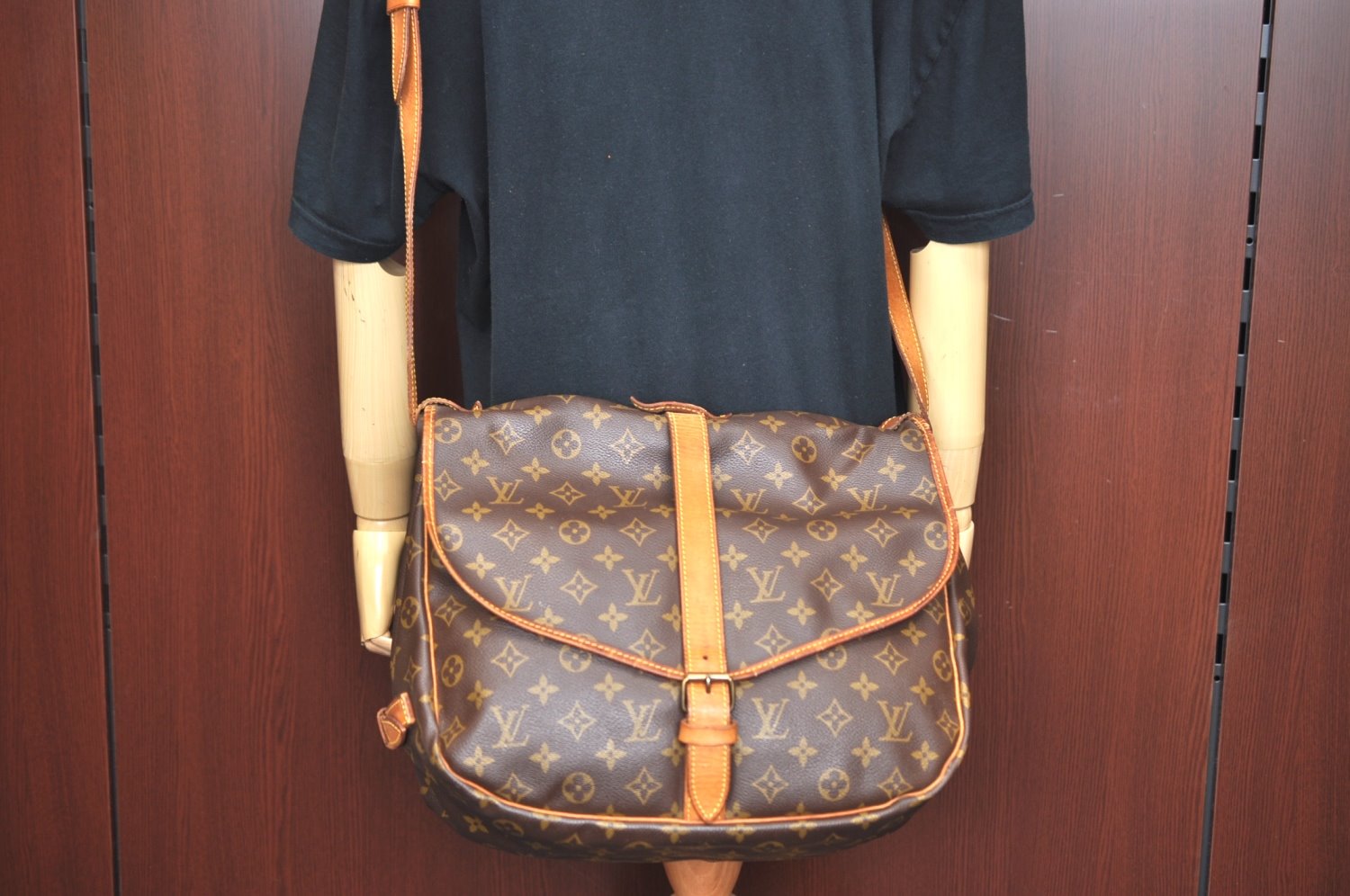 Authentic Louis Vuitton Monogram Saumur 35 Shoulder Cross Bag M42254 LV K7669