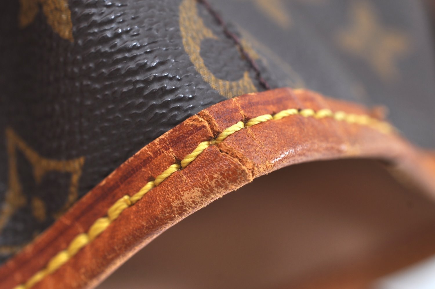 Authentic Louis Vuitton Monogram Bucket GM Shoulder Tote Bag M42236 LV K7672