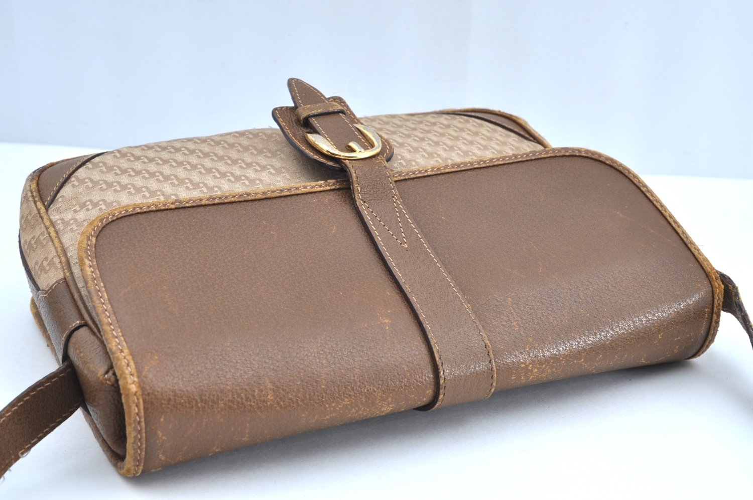 Authentic GUCCI Vintage Shoulder Cross Body Bag Purse Canvas Leather Beige K7685