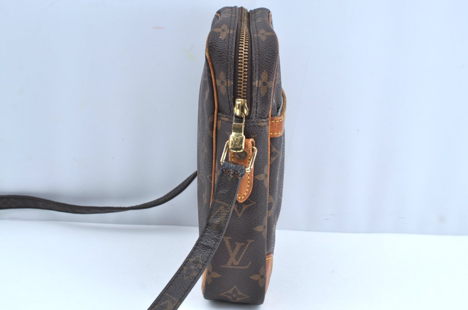 Auth Louis Vuitton Monogram Danube Shoulder Cross Body Bag M45266 LV Junk K7694