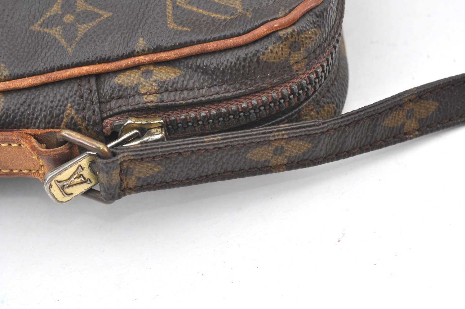 Auth Louis Vuitton Monogram Mini Poche Danube Shoulder Cross Bag M45268 LV K7737