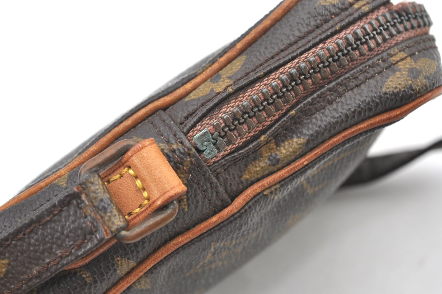 Auth Louis Vuitton Monogram Mini Poche Danube Shoulder Cross Bag M45268 LV K7737