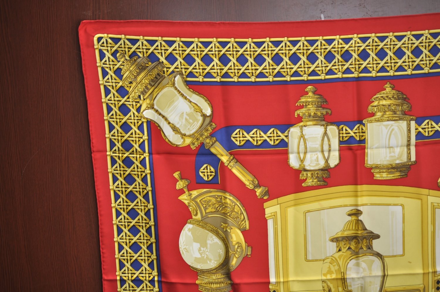 Authentic HERMES Carre 90 Scarf 