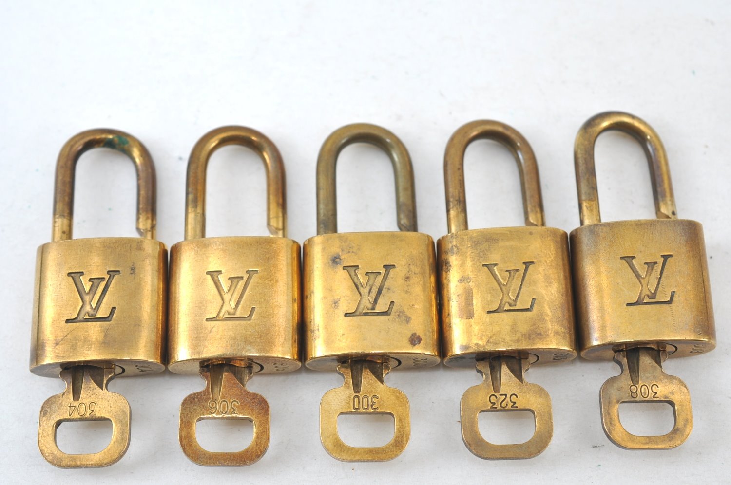 Authentic Louis Vuitton Padlock & Keys 10Set LV K7762