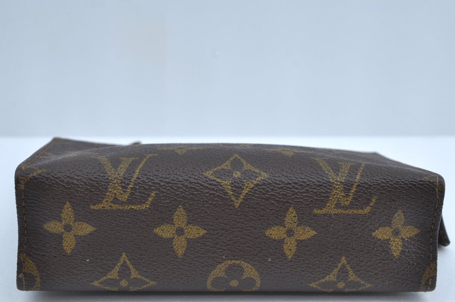 Auth Louis Vuitton Monogram Poche Toilette 15 Cosmetics Pouch Old Model LV K7769