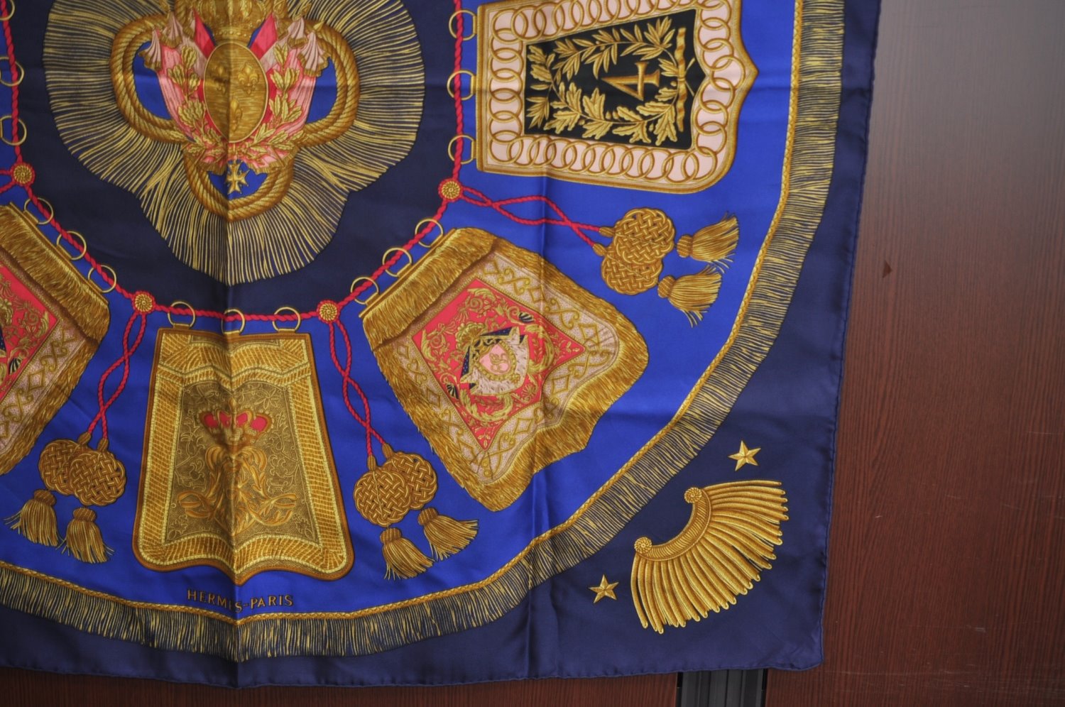 Authentic HERMES Carre 90 Scarf 