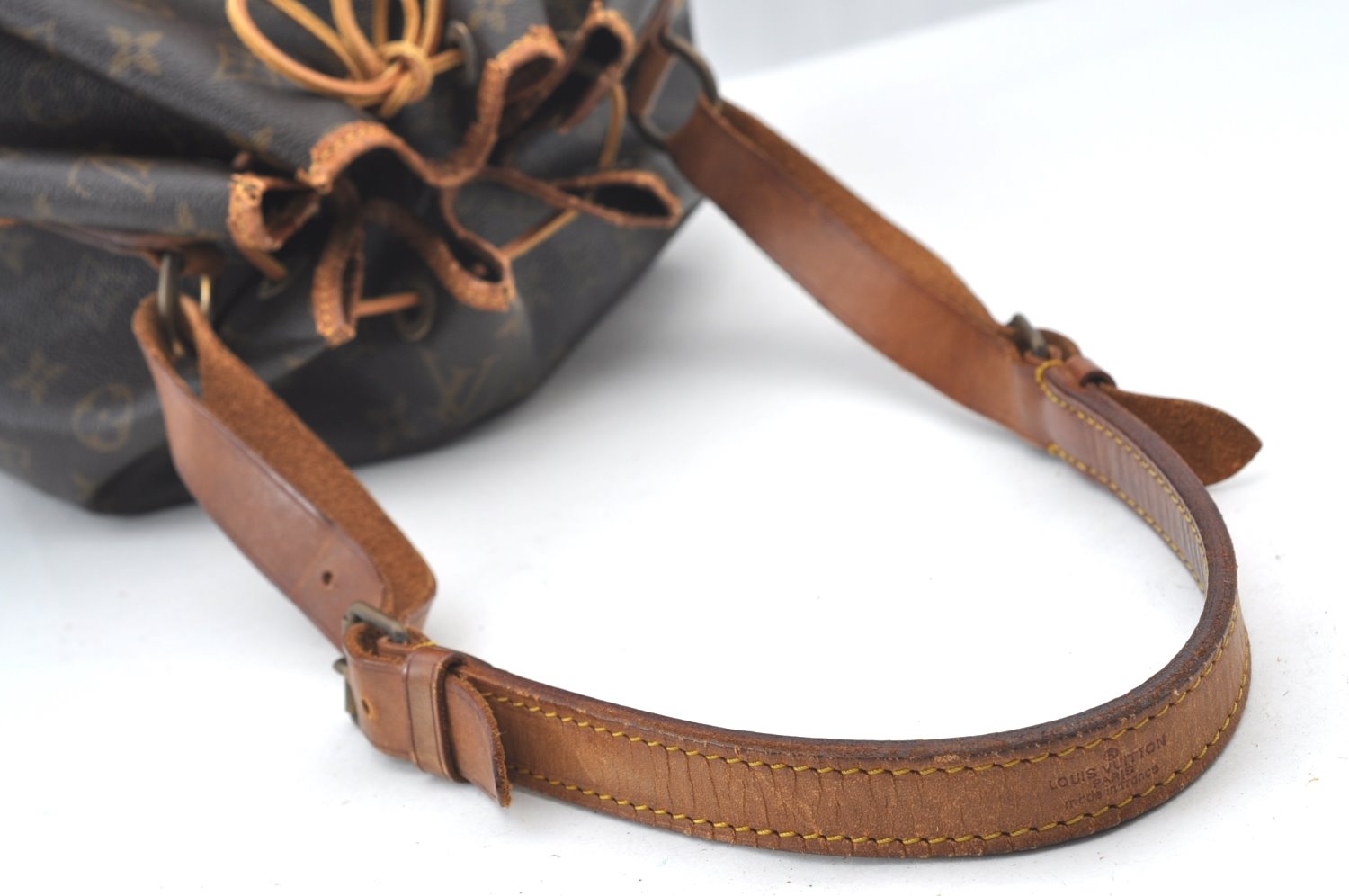 Authentic Louis Vuitton Monogram Petit Noe M42226 Shoulder Drawstring Bag K7792